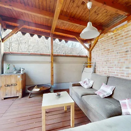 Sag Close To The Castle Free Parking Apartman *