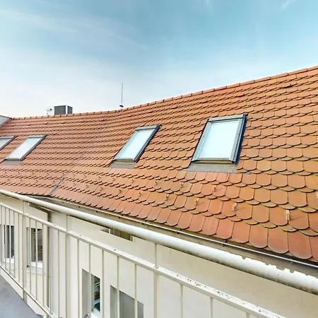 Sag Close To The Castle Free Parking *