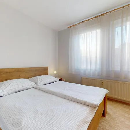 Апартаменты Sag Close To The Castle Free Parking *